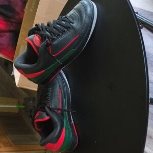 Nike Men's Black and Green Sneakers with Red Accents
